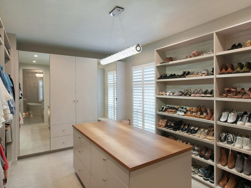 Closet with shoe storage