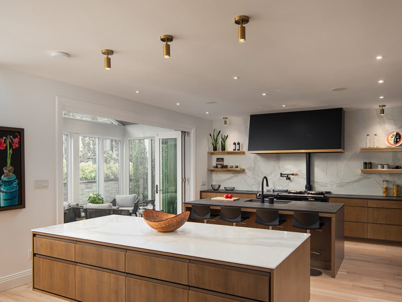 Double kitchen islands with different colour countertops