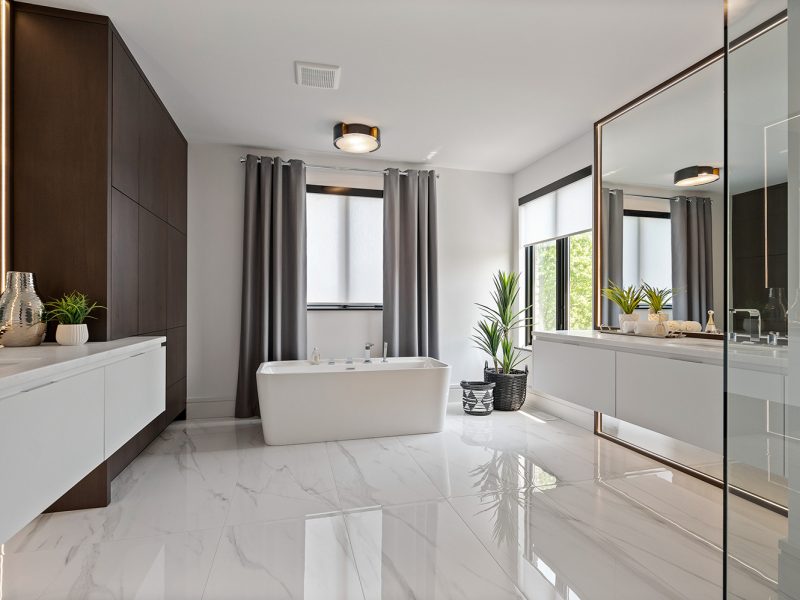 Ensuite with two vanities