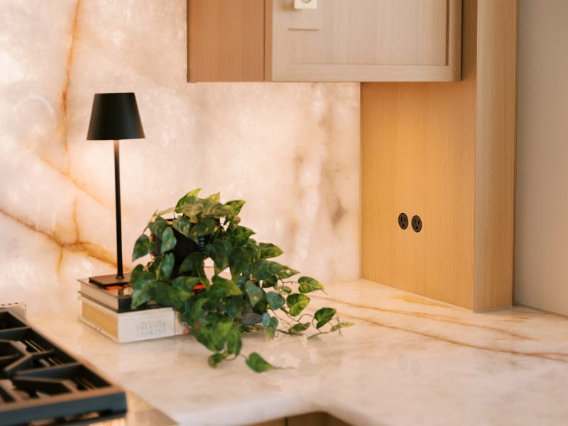 Bocce flush outlet
