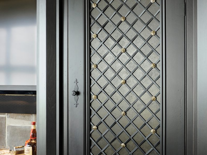 Grid detail on cabinets