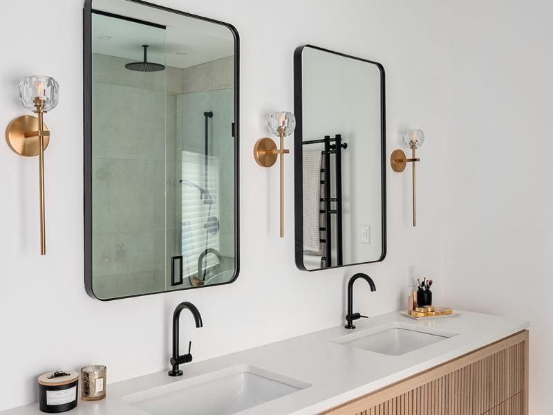 Reeded vanity