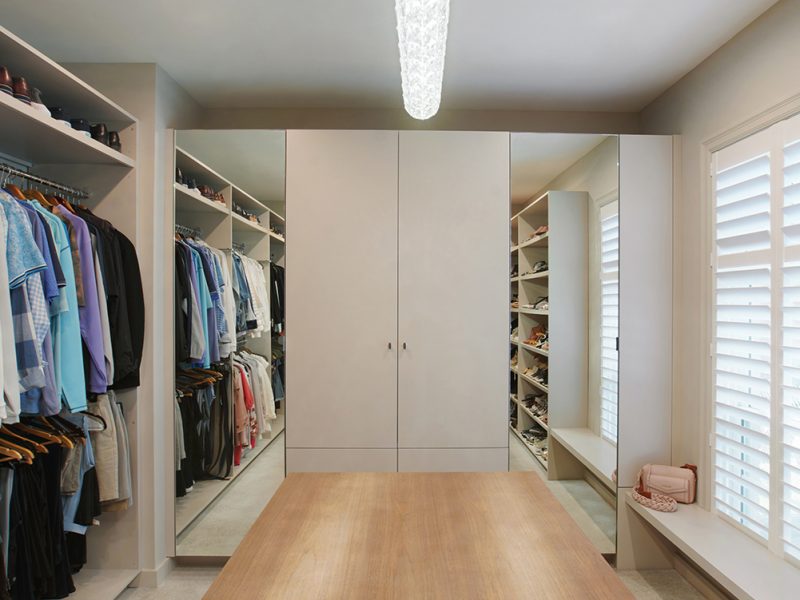 Walk-in closet with long island